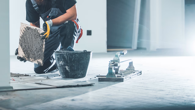 Die häufigsten Fehler beim Fliesenlegen – und wie du sie vermeidest